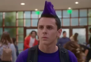 Rubare lo stile a: Falco del Cobra Kai 1 14eceab3af39ca85badee7eae0b040d8